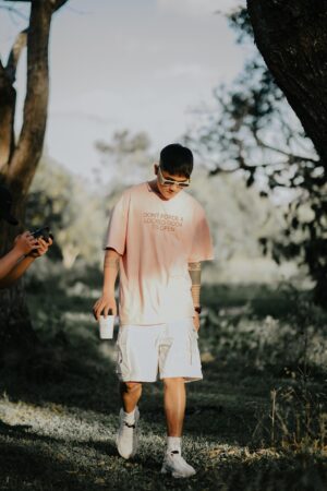 T-shirt rose avec logo